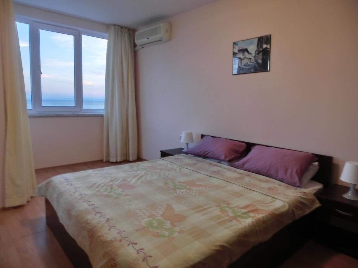 Sea View Crown Apartment On Complex With Pools And Beach, Sveti Vlas Exteriör bild