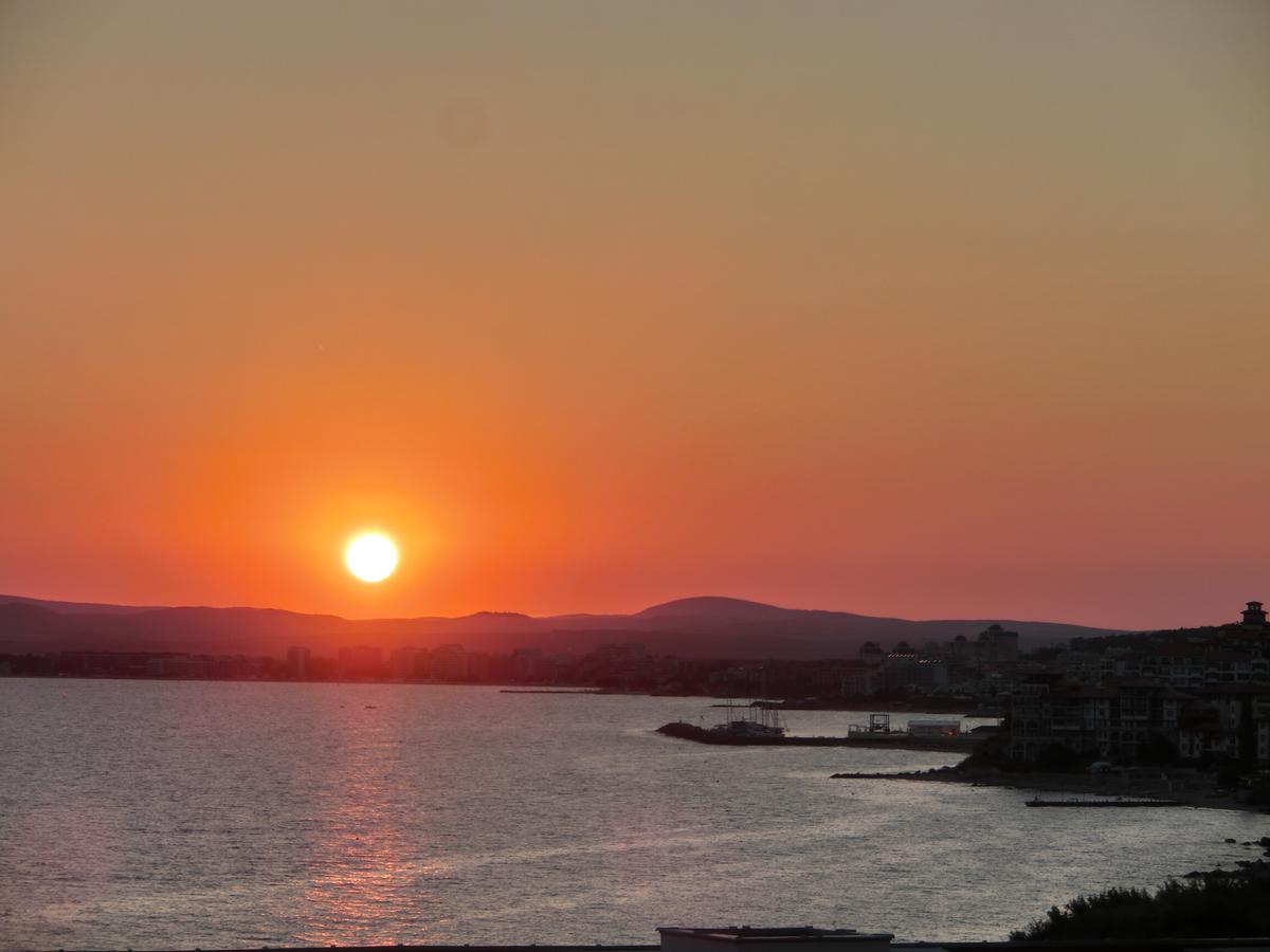 Sea View Crown Apartment On Complex With Pools And Beach, Sveti Vlas Exteriör bild