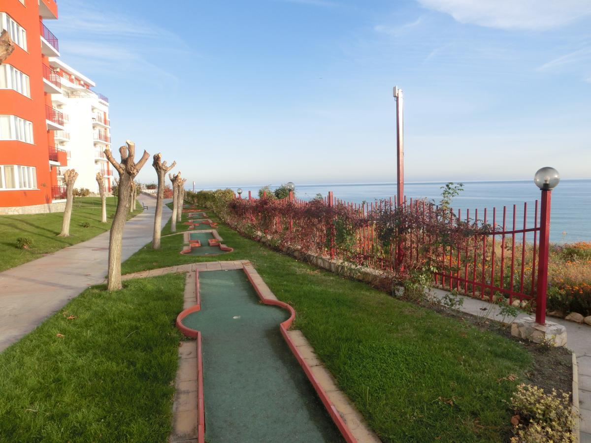 Sea View Crown Apartment On Complex With Pools And Beach, Sveti Vlas Exteriör bild