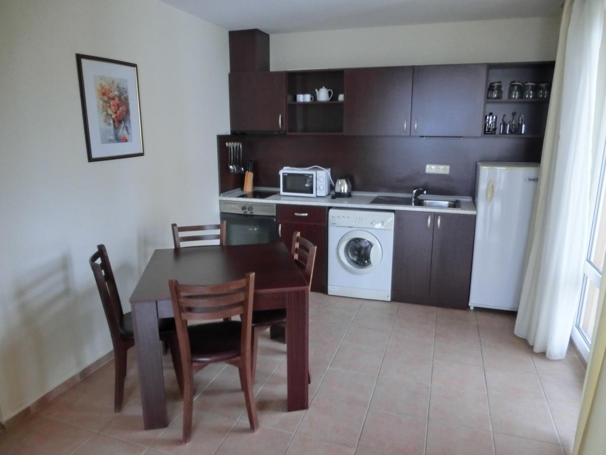 Sea View Crown Apartment On Complex With Pools And Beach, Sveti Vlas Exteriör bild