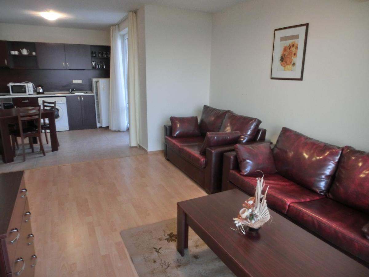 Sea View Crown Apartment On Complex With Pools And Beach, Sveti Vlas Exteriör bild